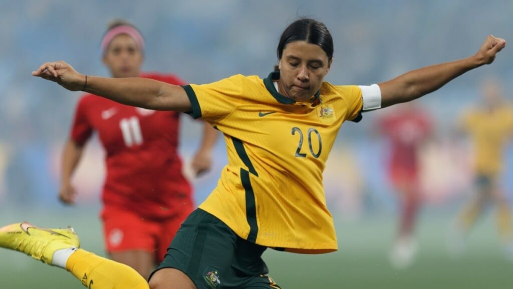 Chelsea striker Sam Kerr signs two-year extension with WSL champions