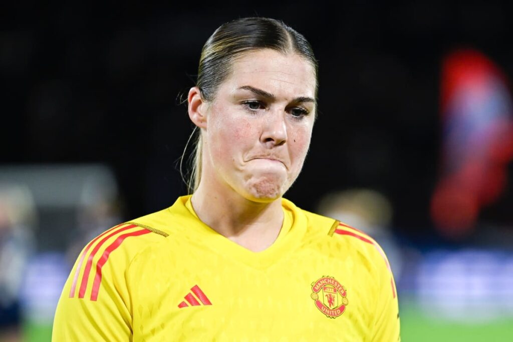 Mary Earps to leave Manchester United