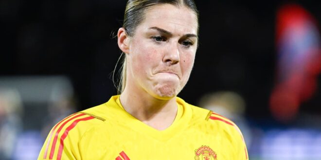 Mary Earps to leave Manchester United