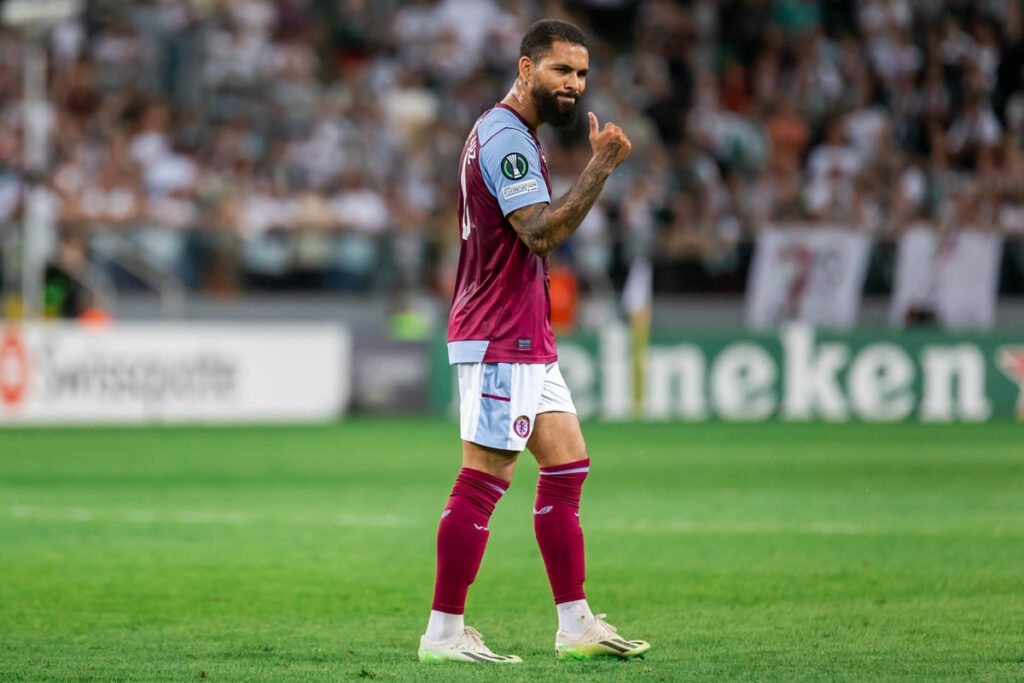 Juventus complete signing of Douglas Luiz from Aston Villa