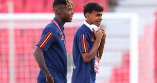 Barcelona target acting as a mentor to Lamine Yamal in the Spain NT camp