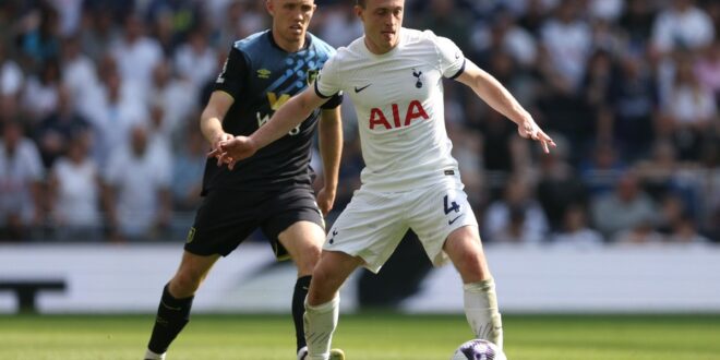 Tottenham insider believes midfielder is joining Leeds very soon