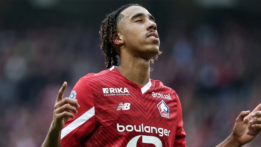 Lille reject Liverpool offer for Leny Yoro