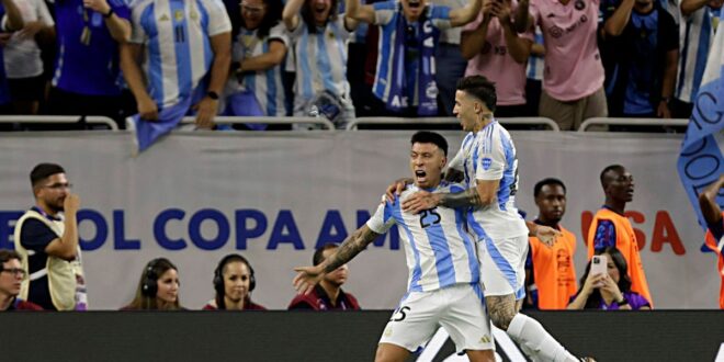 Argentina barely hangs on in shootout win over Ecuador