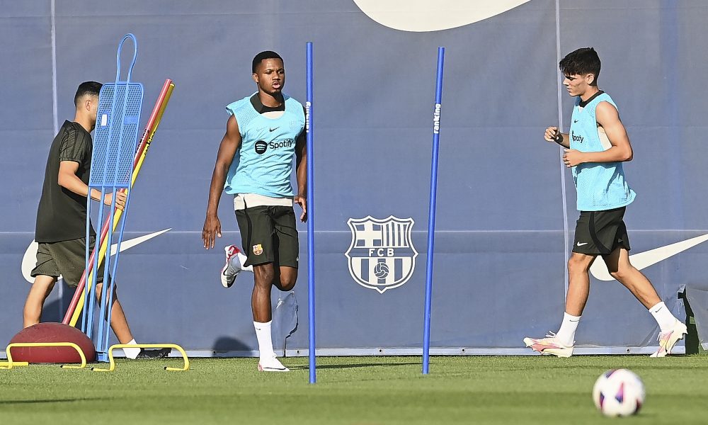 Hansi Flick stunned by young Barcelona duo’s incredible training performance