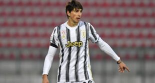 Venezia pushing to sign Juventus duo Nicolussi Caviglia & Barbieri