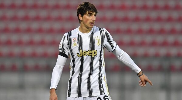 Venezia pushing to sign Juventus duo Nicolussi Caviglia & Barbieri