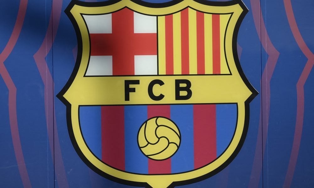 Barcelona still include three stars on squad list on official website despite contract expiry