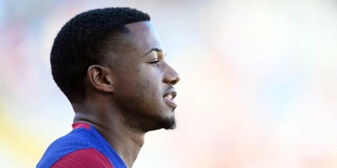 Official: Barcelona forward suffers foot injury in training, likely to miss US tour