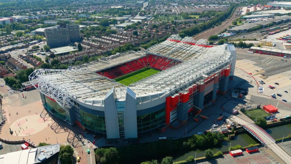 Manchester United leaning towards leaving Old Trafford and building new 100,000 capacity stadium