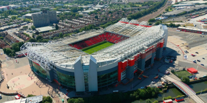 Manchester United leaning towards leaving Old Trafford and building new 100,000 capacity stadium