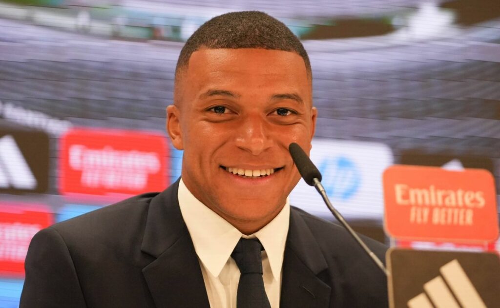 Kylian Mbappé buys majority ownership of Ligue 2 club