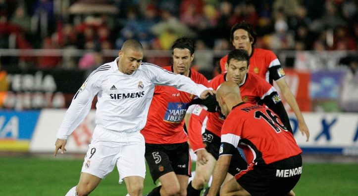 Ronaldo becomes a Galactico – La Liga in 2002-03