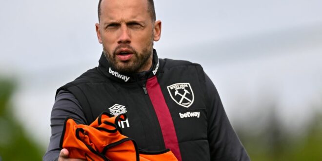 Johnny Heitinga in talks with Liverpool to join Arne Slot’s coaching team