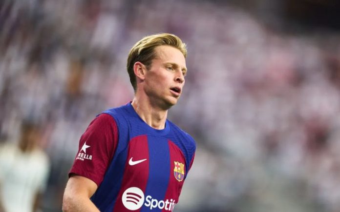 Koeman Blames Barcelona For De Jong’s Serious Ankle Injury