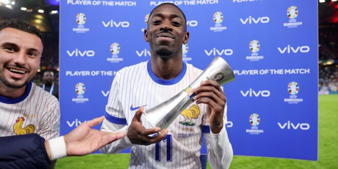 France players hype up Dembele as he receives Man of the Match award