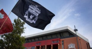 Liverpool looking to steal 6ft 5in player from Aston Villa