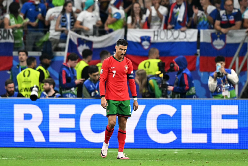 Cristiano Ronaldo adds to embarrassing stat with Slovenia performance