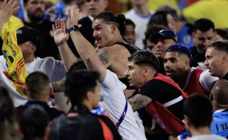 Uruguayan players clash with Colombian fans after Copa America semi