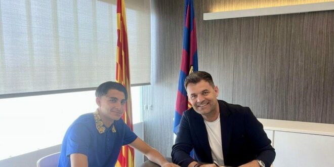 Official: 16-year-old La Masia gem signs first professional contract with Barcelona