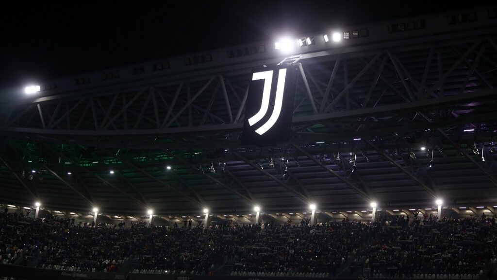 Juventus to present their new Jersey design without sponsors