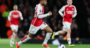 Leicester in talks over Arsenal ace