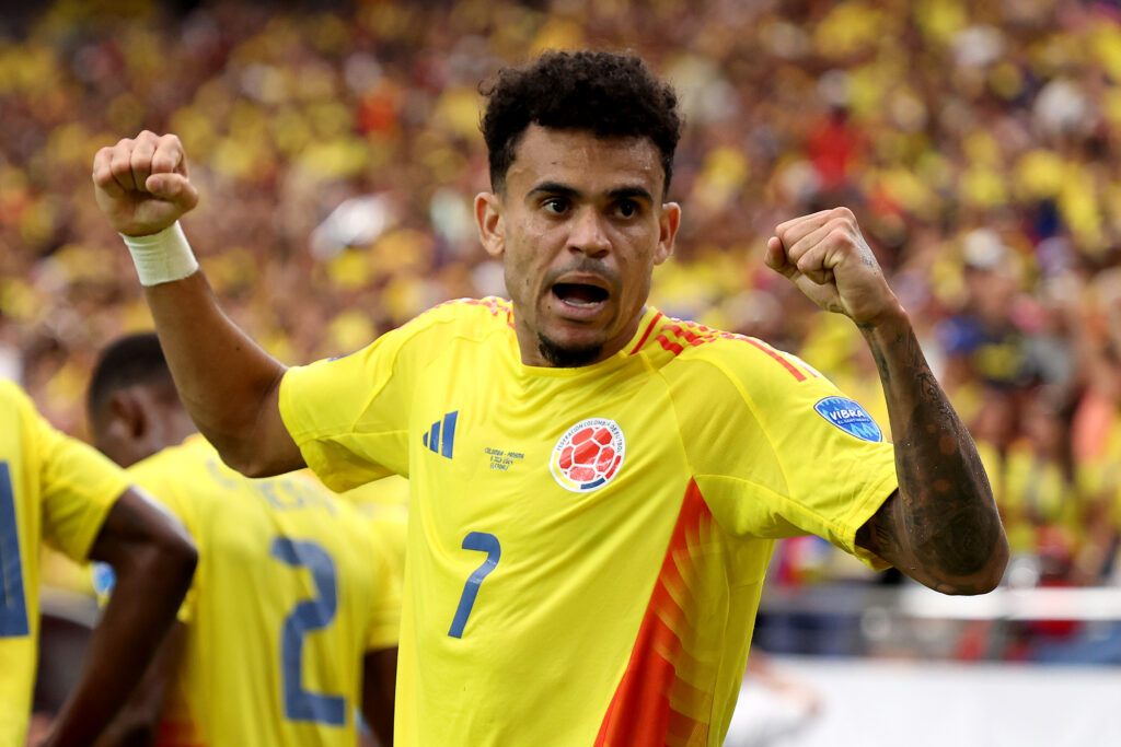 Liverpool ace scores impressive heads-up goal for Colombia