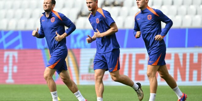 De Ligt transfer hint from Bayern chief amid Utd links