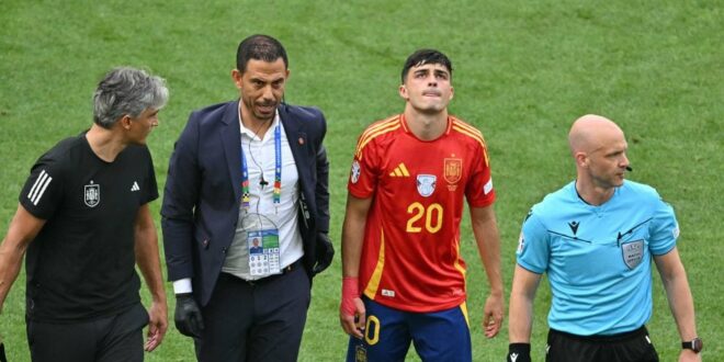 Barcelona midfield maestro taken off injured in Spain vs Germany