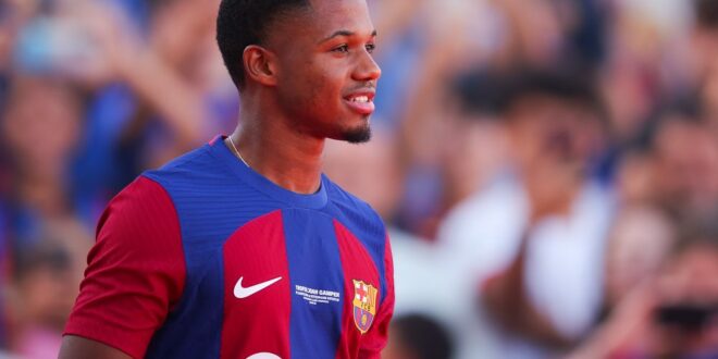 Sevilla table formal offer to sign €25 million-rated Barcelona attacker