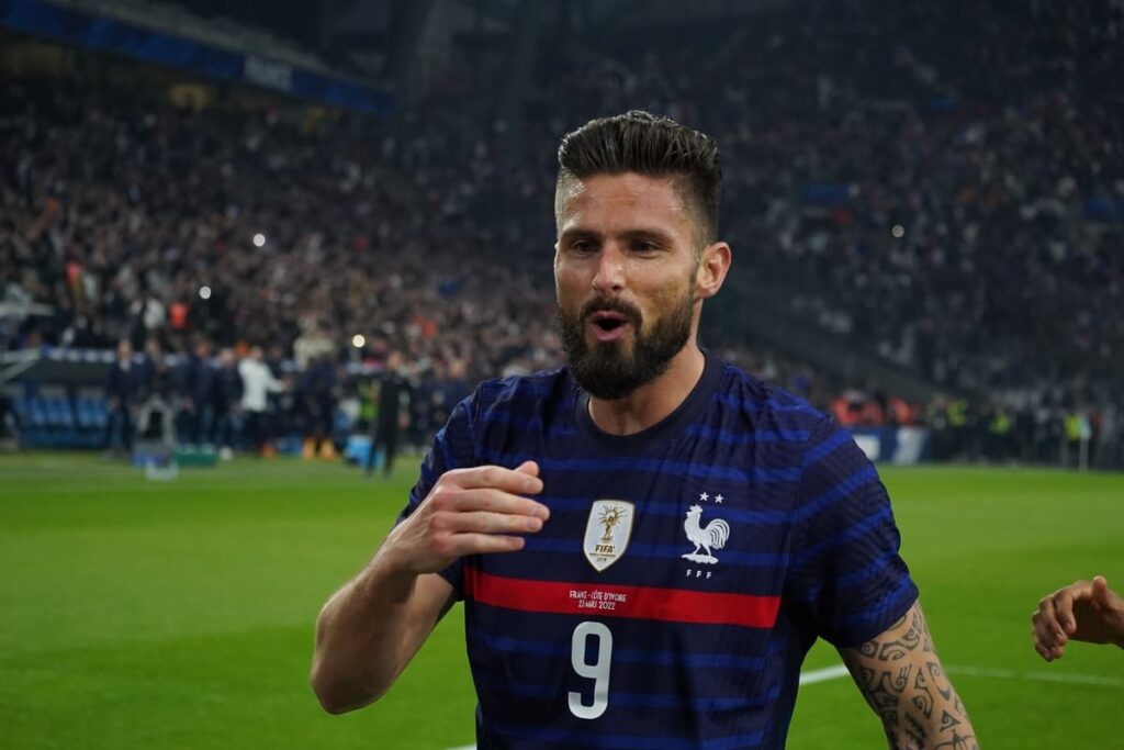 Olivier Giroud confirms France retirement