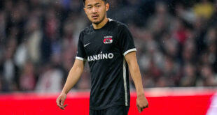 Southampton snap up Sugawara