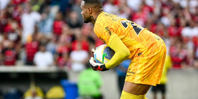 Nottingham Forest snap up giant goalkeeper Miguel