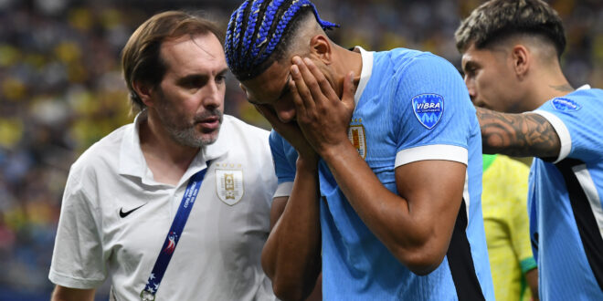 Barcelona on high alert as star defender suffers injury