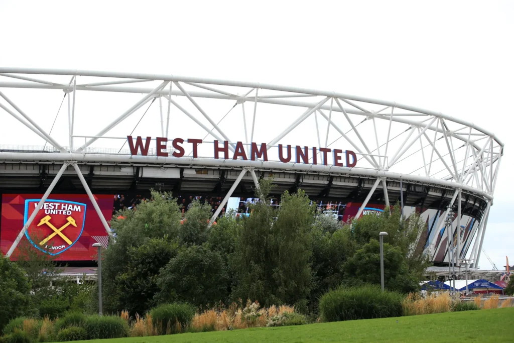 Winger discussed in Newcastle talks receives West Ham offer – Fabrizio Romano