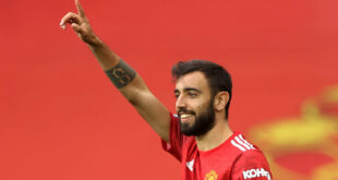 Fernandes Explains Why Extended Manchester United Stay Despite Having ‘Exciting’ Offers