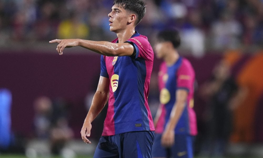 20-year-old Barcelona defender speaks about his future after starring vs Real Madrid: “I don’t think it’s up to me”