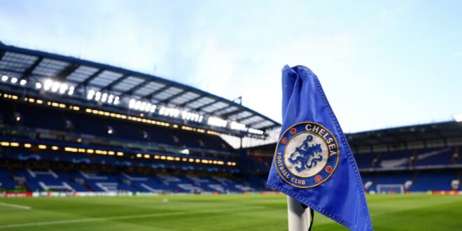 Chelsea add eighth goalkeeper to squad signing Mike Penders for €20m