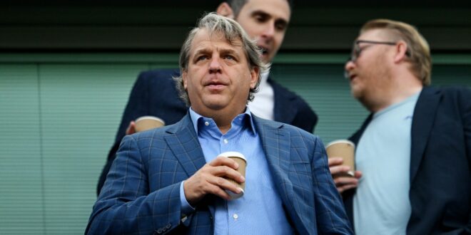 Former striker slates £1bn Chelsea transfer policy under Todd Boehly