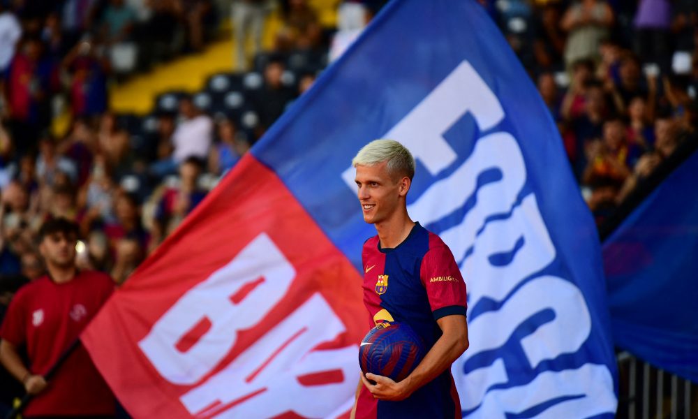 Official: Barcelona squad list to face Athletic Club – Dani Olmo included