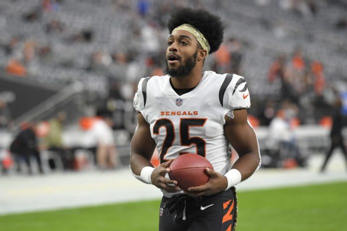 Bengals Running Back Chris Evans Suffers Knee Injury In Practice