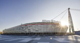 How can Juventus get closer to the top European clubs financially –