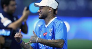 Neymar offers himself to Barcelona only for Hansi Flick to reject – report