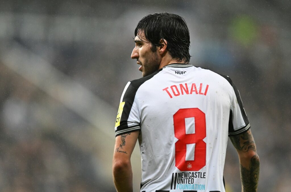 Wholesome moment as Sandro Tonali hugs Newcastle fans