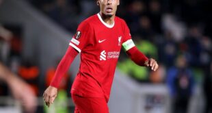 Liverpool captain Van Dijk relaxed despite contract running down