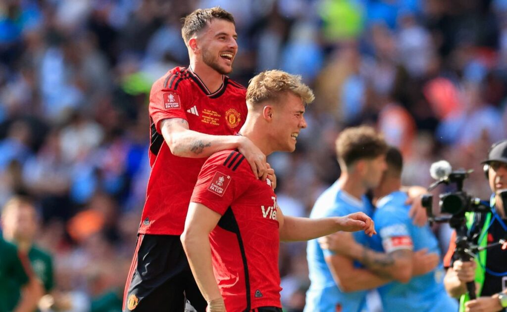 United receives boost as Hojlund and Mount back in training