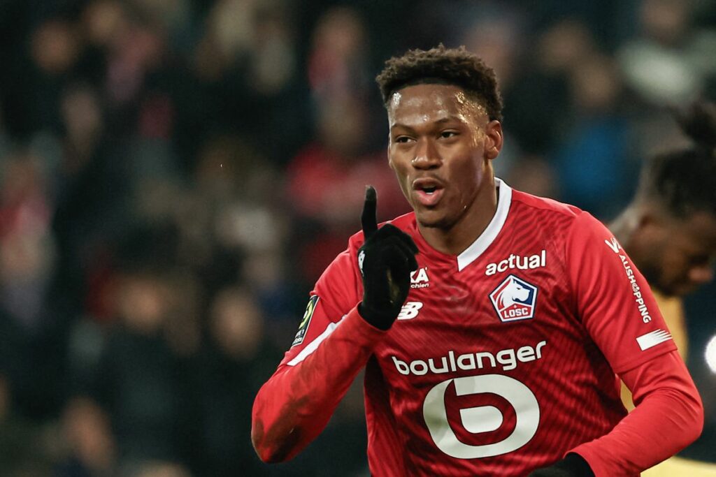 Two Serie A clubs are battling Juventus for a soon-to-be free agent