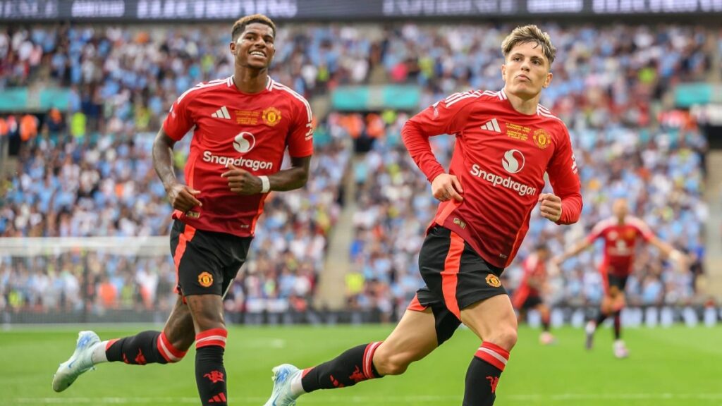 Line-ups revealed as Rashford given nod over Garnacho