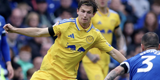 Brenden Aaronson helps Leeds United close out win over Cardiff City