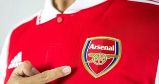 The bizarre reason Arsenal can’t wear their home kit in the North London Derby